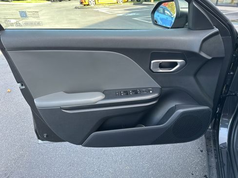 New 2025 Kia K4 LXS image 27