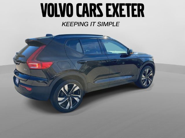 Certified 2023 Volvo XC40 B5 Plus w/ Climate Package AWD/4WD image 11
