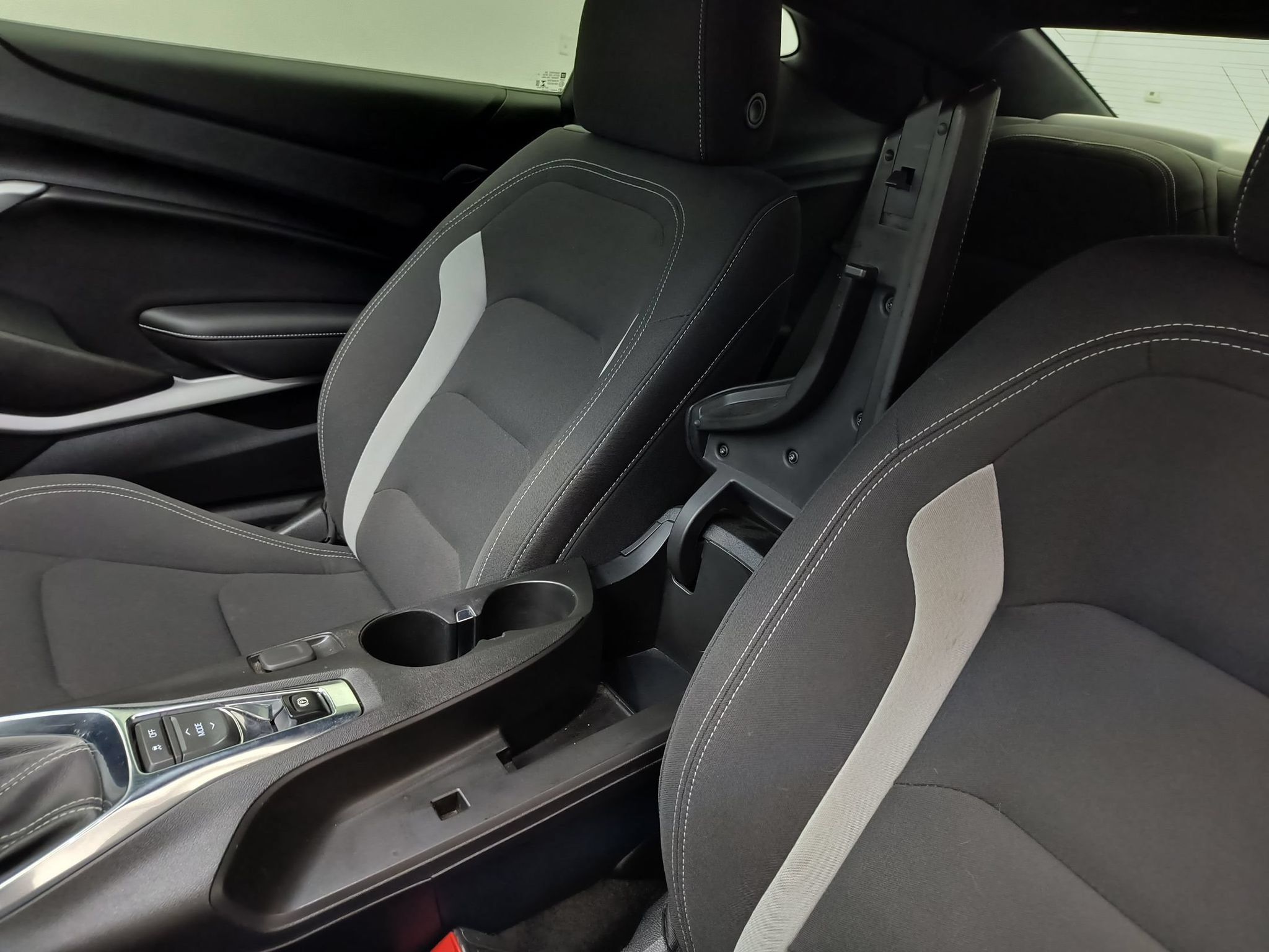 Used 2021 Chevrolet Camaro LT w/ Technology Package RWD image 16