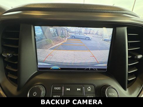 Used 2017 GMC Acadia SLE w/ Driver Alert Package I image 17