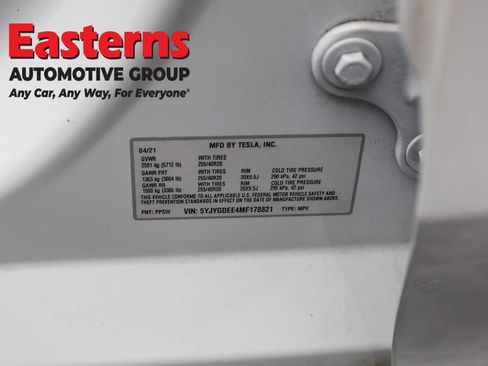 Used 2021 Tesla Model Y Long Range image 33