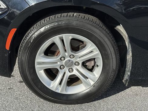 Used 2020 Dodge Charger SXT w/ Leather Interior Group image 33