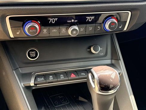 Certified 2025 Audi Q3 2.0T Premium w/ Convenience Package AWD/4WD image 10