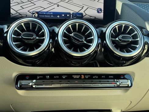 Certified 2026 Mercedes-Benz GLA 250 4MATIC image 21