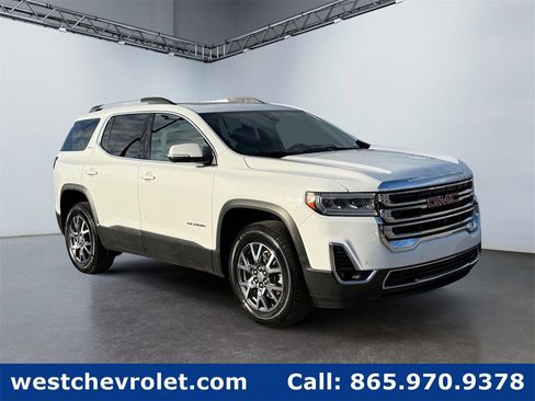 Used 2022 GMC Acadia SLT w/ Technology Package image 1