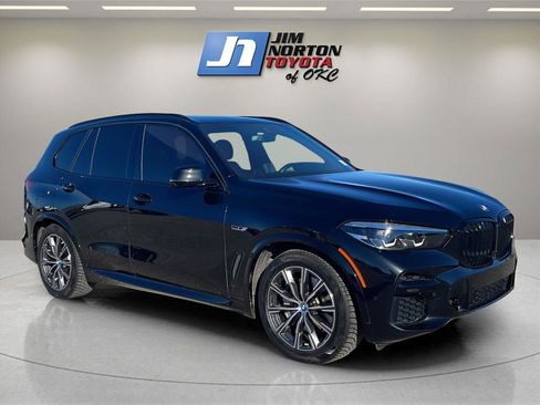 Used 2022 BMW X5 xDrive45e w/ M Sport Package image 3