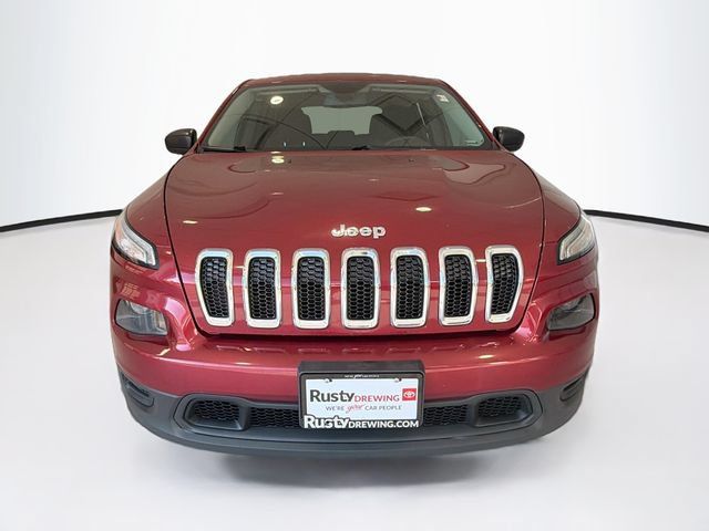 Used 2017 Jeep Cherokee Sport FWD image 2