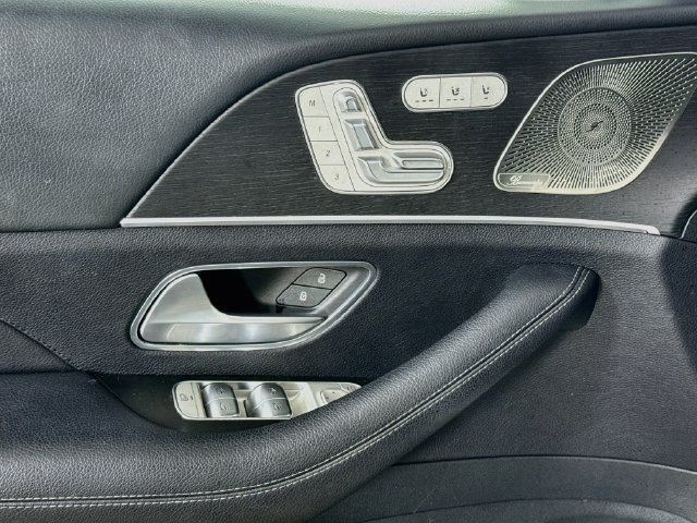 Used 2023 Mercedes-Benz GLS 450 4MATIC image 23