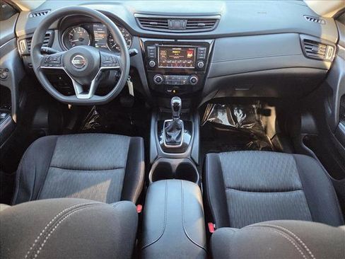 Used 2018 Nissan Rogue S image 16