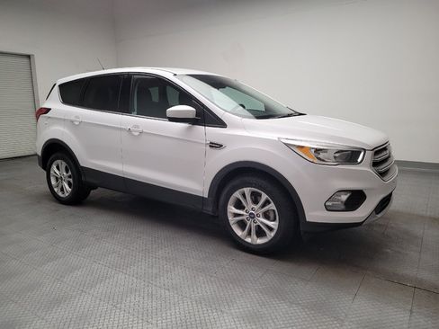 Used 2019 Ford Escape SE FWD image 11