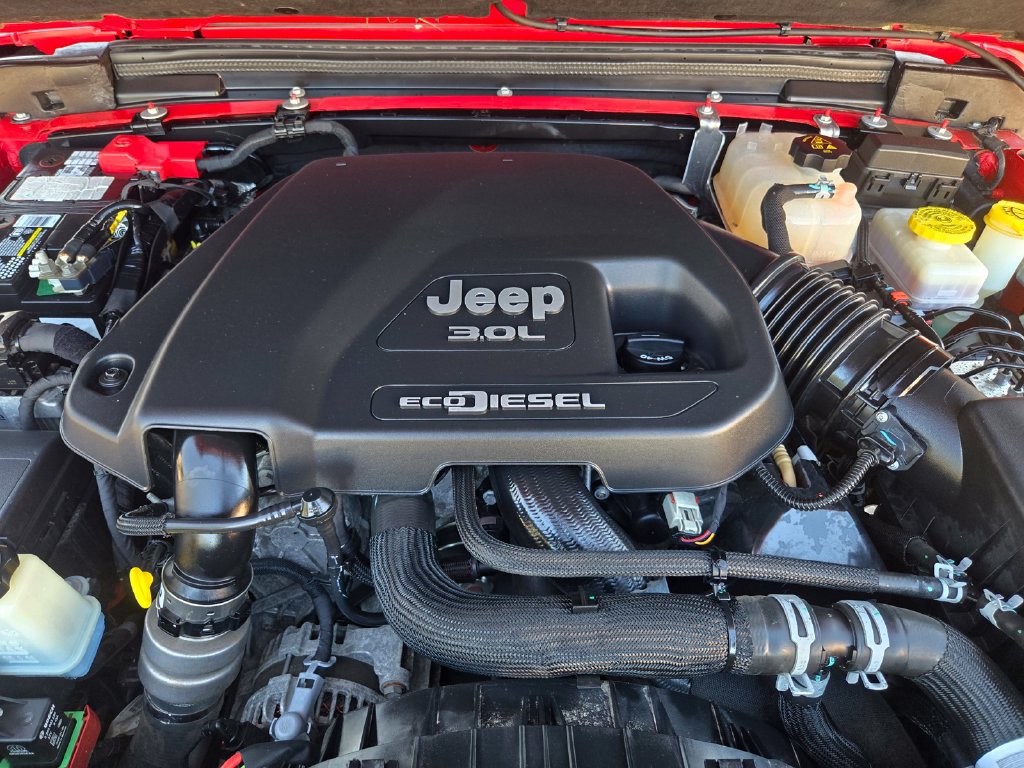 Used 2021 Jeep Wrangler Unlimited Rubicon AWD/4WD image 35