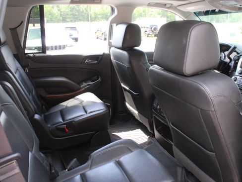 Used 2019 Chevrolet Tahoe Premier RWD image 34