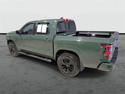 Used 2023 Nissan Frontier SV w/ SV Convenience Package AWD/4WD image 2