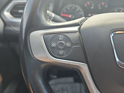 Used 2019 GMC Acadia SLE w/ LPO, Floor Liner Package FWD image 22