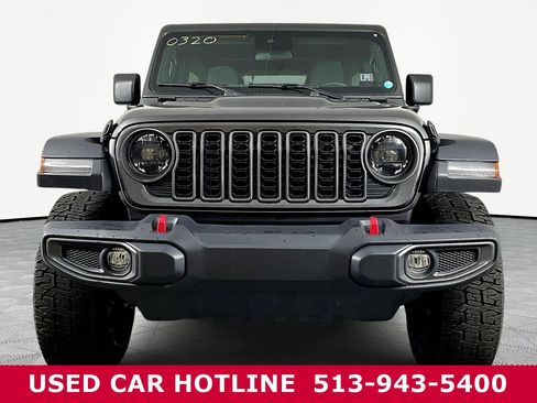 Used 2024 Jeep Wrangler Unlimited Rubicon image 2