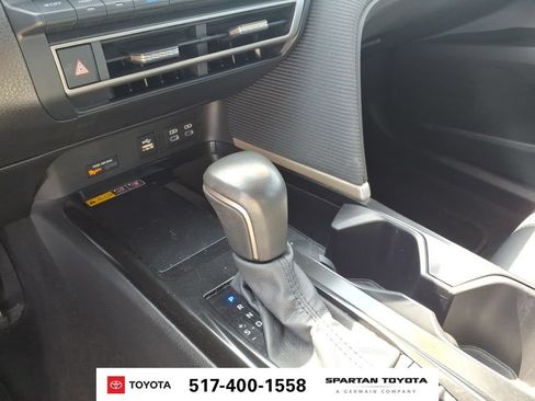 Used 2025 Toyota Camry SE FWD image 22
