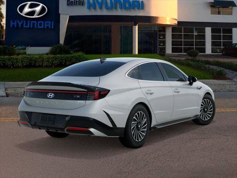 New 2025 Hyundai Sonata SEL image 4