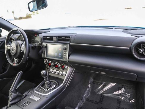 Used 2023 Toyota GR86 Premium image 13