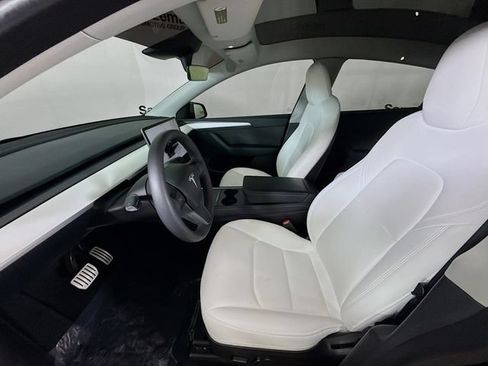 Used 2023 Tesla Model Y Performance AWD/4WD image 18