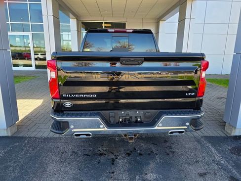 Used 2023 Chevrolet Silverado 1500 LTZ w/ LTZ Convenience Package II AWD/4WD image 3