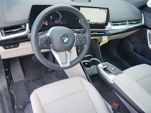 Used 2025 BMW X1 xDrive28i w/ Convenience Package image 11