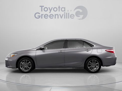 Used 2017 Toyota Camry SE FWD image 2