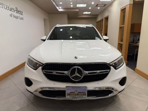 Certified 2025 Mercedes-Benz GLC 300 image 2