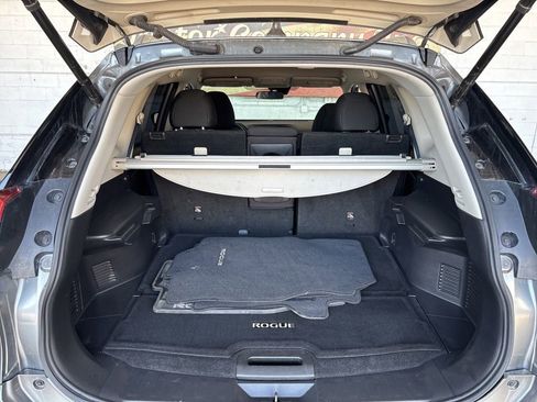 Used 2019 Nissan Rogue SV FWD image 20