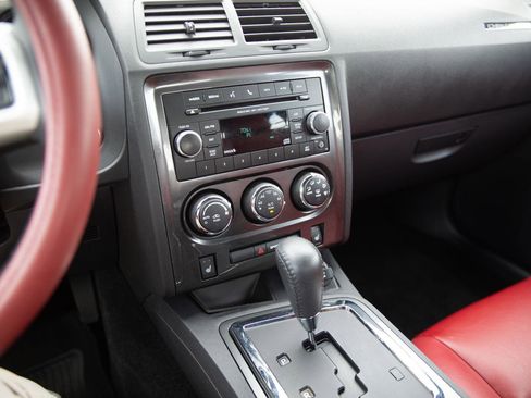 Used 2013 Dodge Challenger SXT Plus RWD image 13
