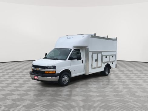 New 2026 Chevrolet Express 3500 w/ Power Convenience Package RWD image 27