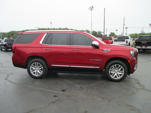 Certified 2023 GMC Yukon SLT w/ SLT Luxury Package image 4