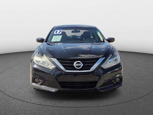 Used 2017 Nissan Altima 2.5 SV FWD image 3