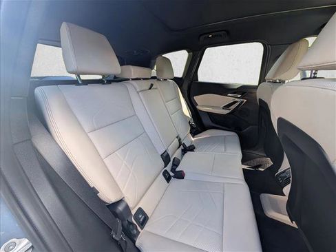 Used 2025 BMW X1 xDrive28i w/ Convenience Package AWD/4WD image 19