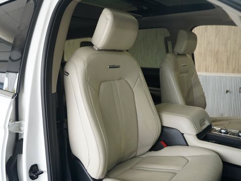 Used 2020 Ford Expedition Platinum AWD/4WD image 28
