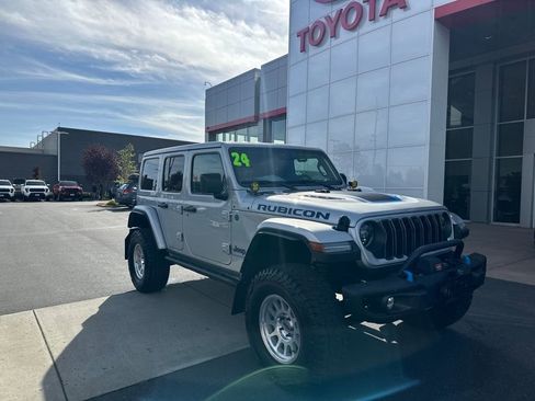 Used 2024 Jeep Wrangler Unlimited Rubicon 4xe image 1