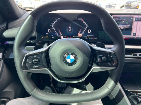 Used 2024 BMW 530i RWD image 32
