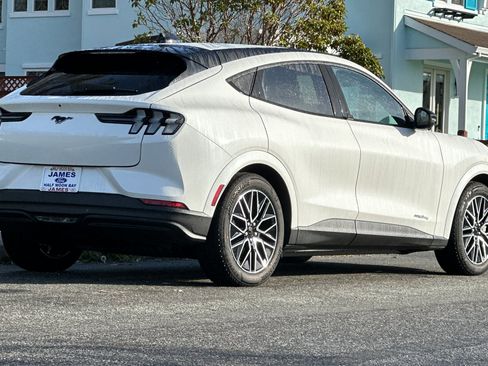 Used 2025 Ford Mustang Mach-E Premium image 5