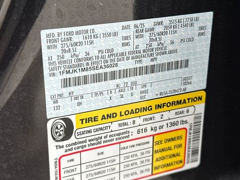 Certified 2025 Ford Expedition Max Platinum image 30