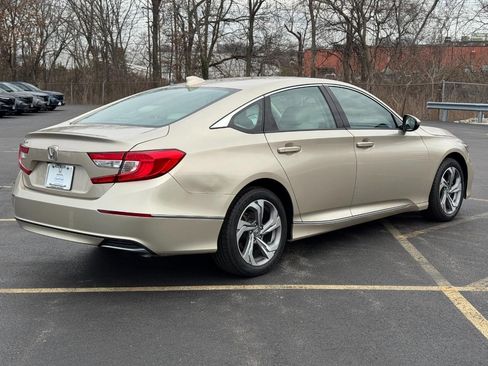 Certified 2019 Honda Accord EX-L image 4