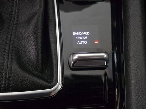 Used 2023 Jeep Compass Altitude image 35