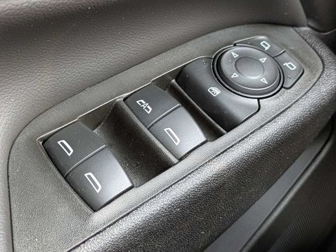 Used 2024 Chevrolet Equinox LT FWD image 25