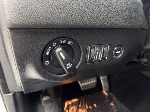 Used 2022 Dodge Charger R/T w/ Blacktop Package image 56