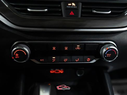 Used 2024 Nissan Altima 2.5 SV image 31