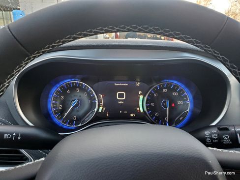 New 2026 Chrysler Pacifica Limited w/ S Appearance Package image 30