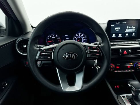 Used 2019 Kia Forte LXS FWD image 3