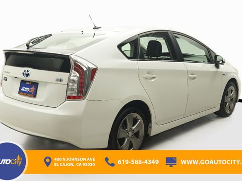 Used 2015 Toyota Prius Persona Series FWD image 6