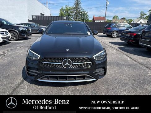 Used 2022 Mercedes-Benz E 450 4MATIC Sedan image 2
