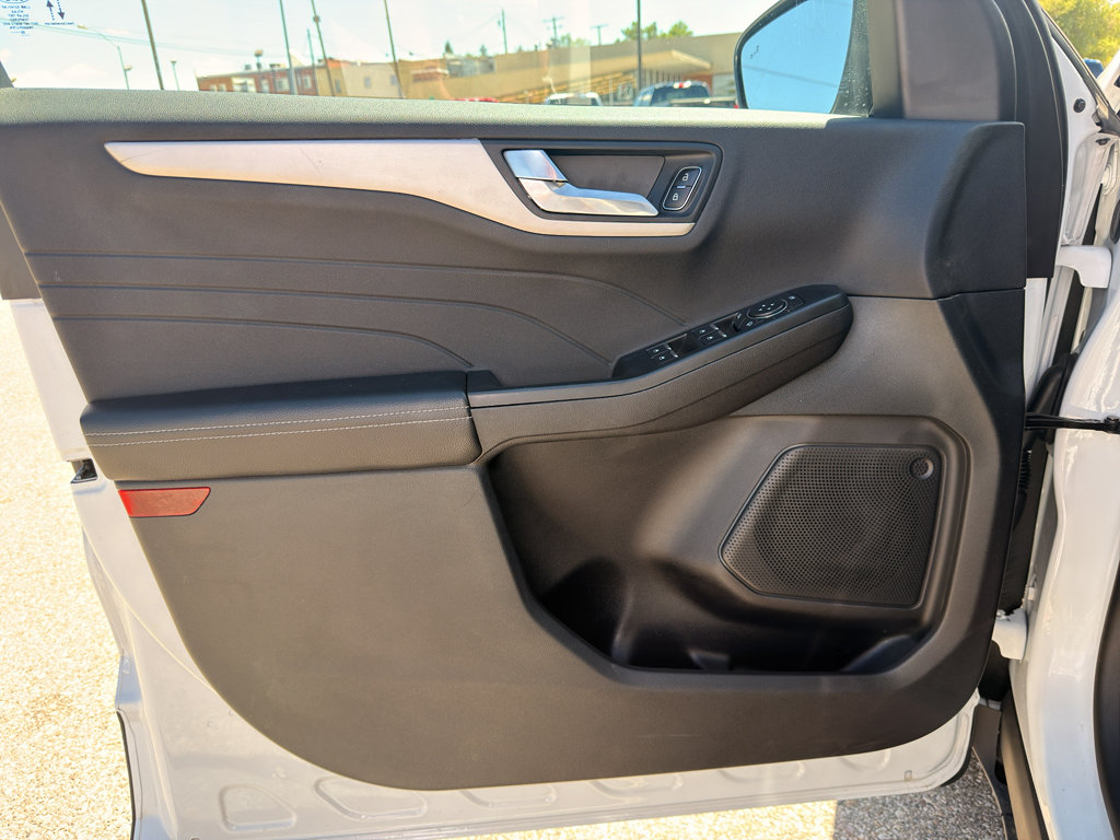 Used 2022 Ford Escape SEL AWD/4WD image 12