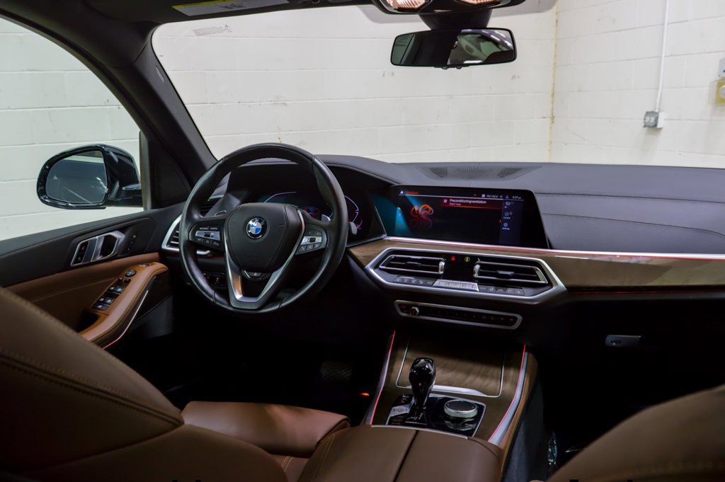 Used 2022 BMW X5 xDrive40i w/ Premium Package AWD/4WD image 25