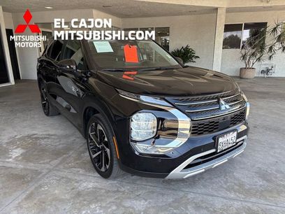 Used 2025 Mitsubishi Outlander SE